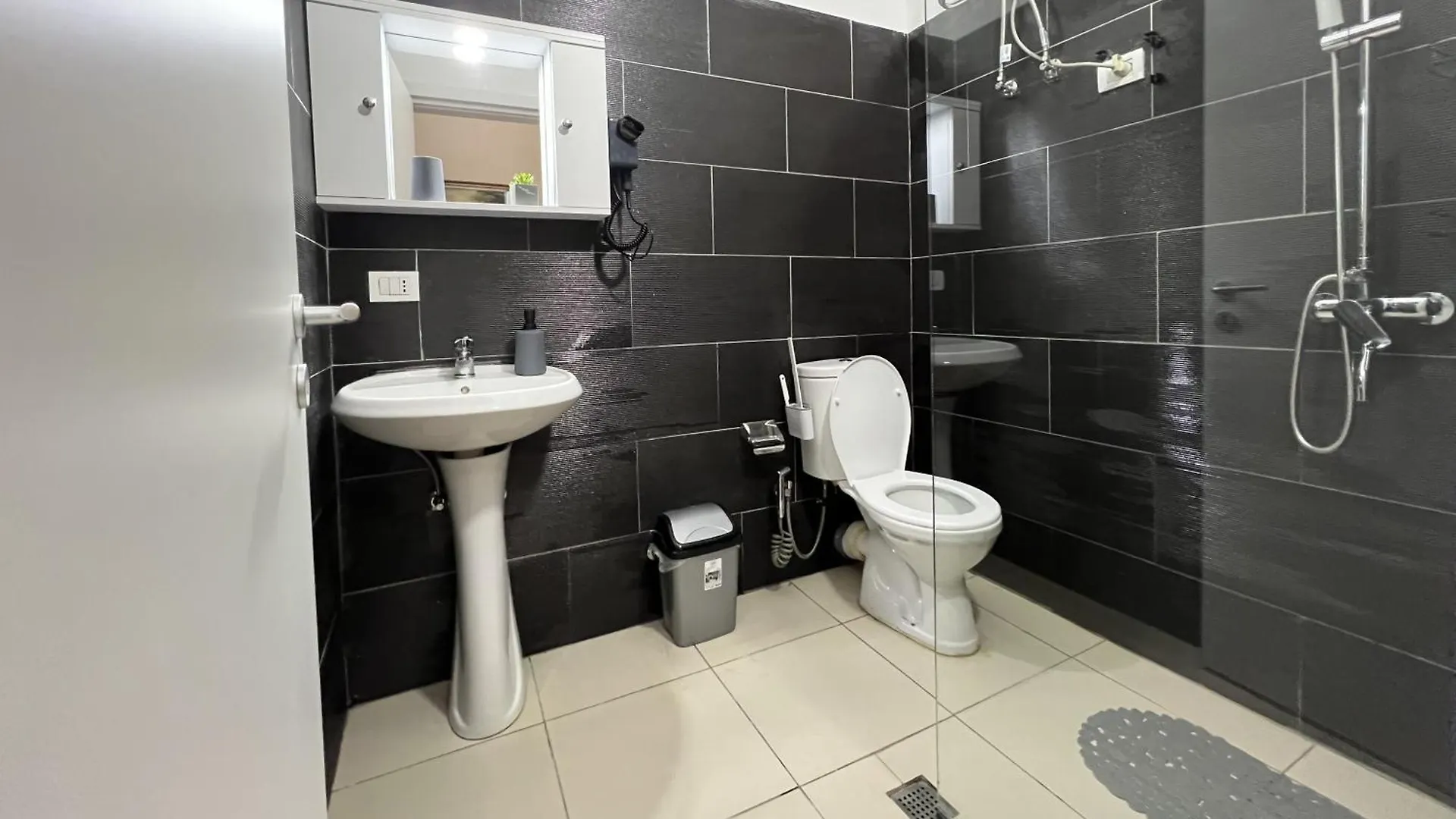 Sea Side Apartments A&G Durres